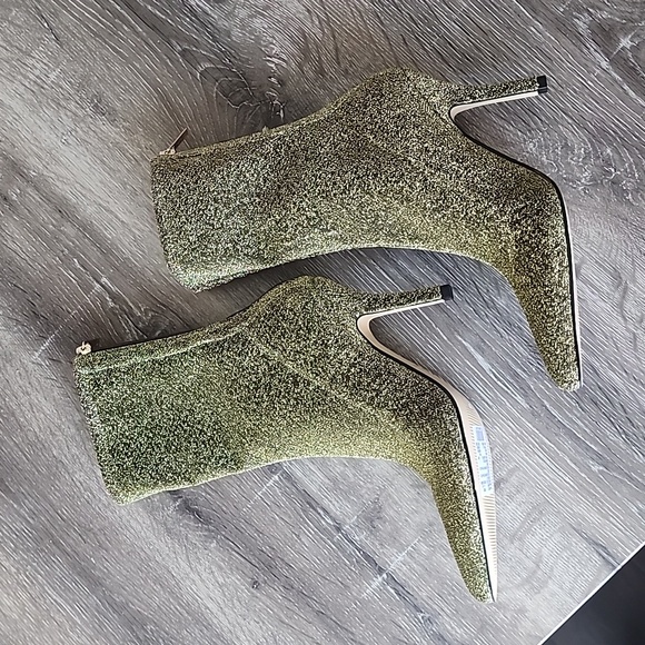 NEW! Marc Fisher Ltd. Breezy Metallic Gold Shimmer Sock Boots Size 6 - Picture 10 of 11
